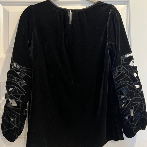 JOIE Black Velvet Blouse with Cut-out Sleeves Size Small - Picture 4 of 4